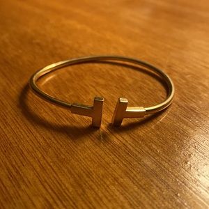 Tiffany wire T bracelet rose gold Small